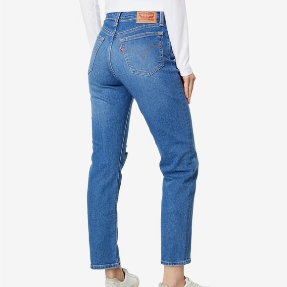 NWT(32x28) Levi’s Wedgie Straight Jeans High Rise Button Fly Medium Wash - Picture 2 of 14